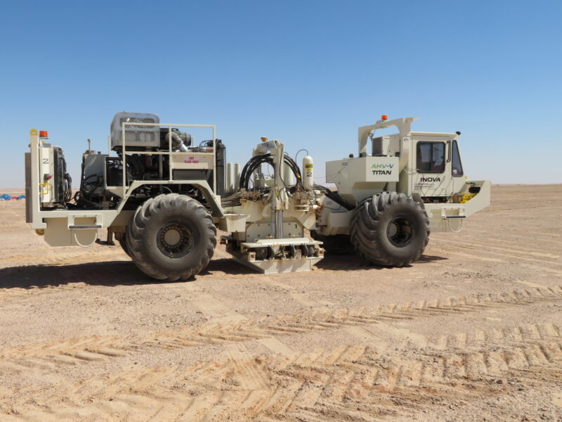 AHV-V TITAN